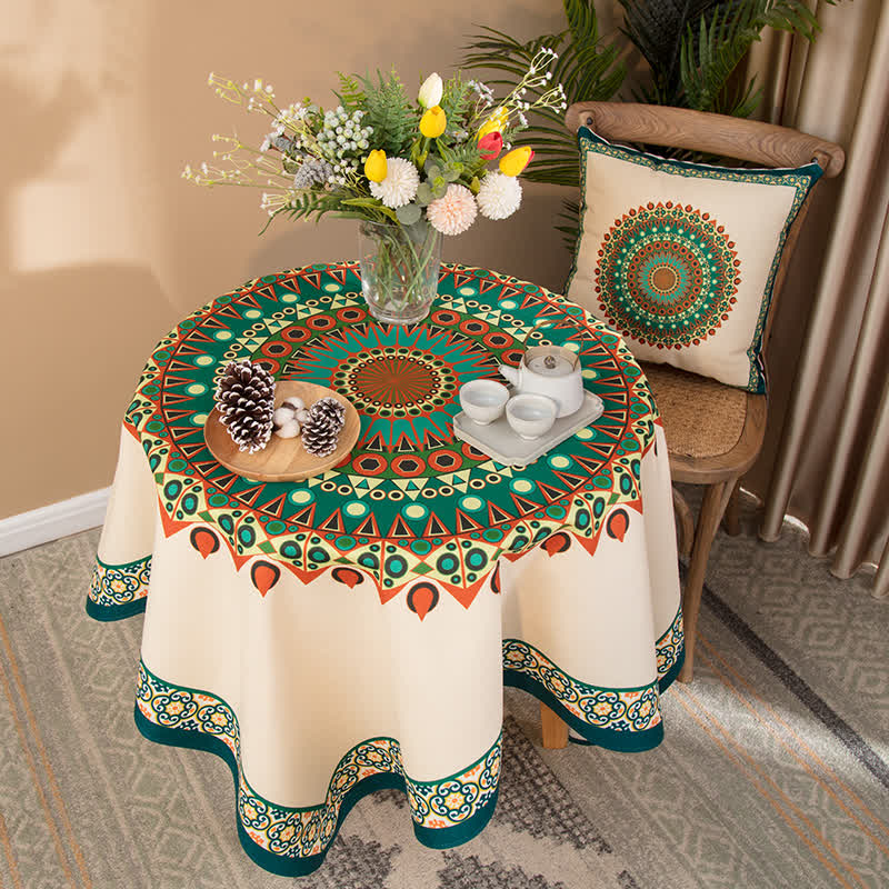 Nappe de style ethnique à motifs géométriques
