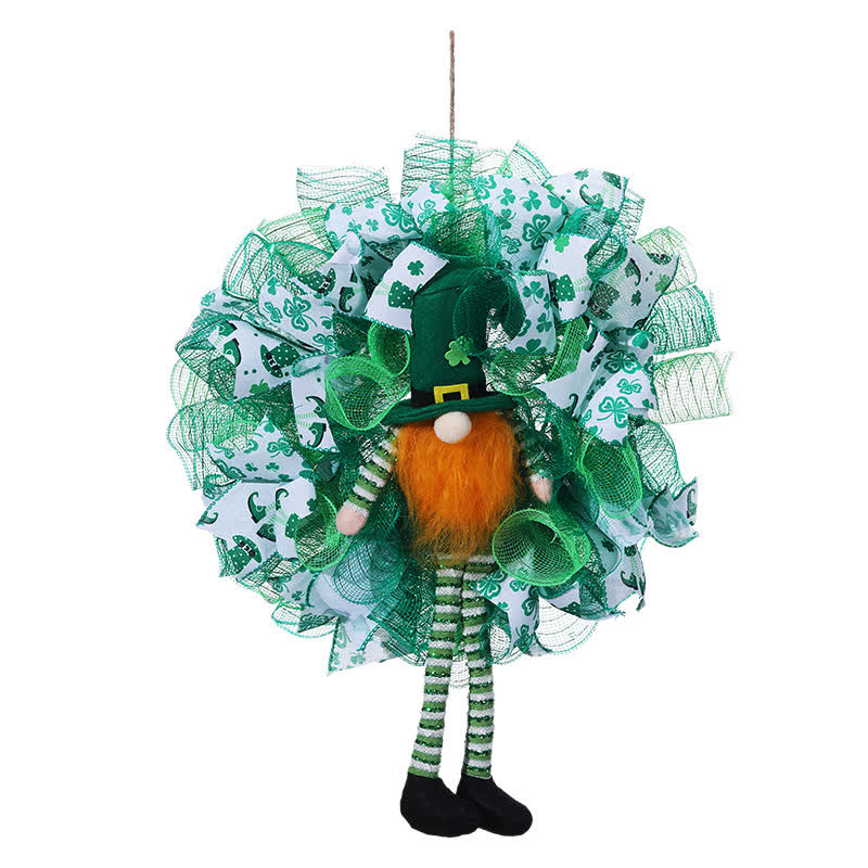 Couronne de poupée en trèfle créative comme décoration de porte