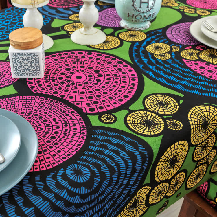 Nappe colorée de style ethnique