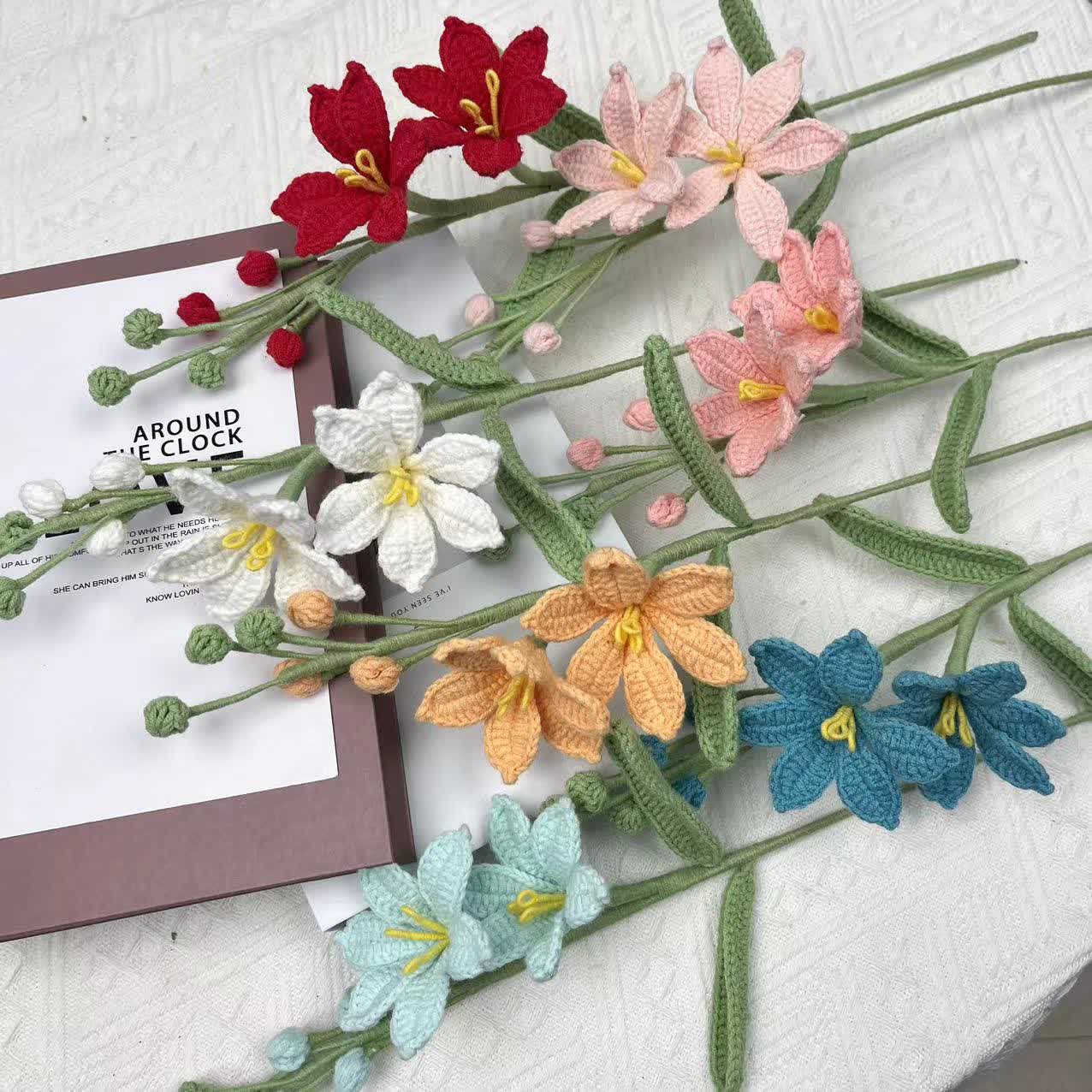 Bouquet de Montbretia tricoté et crocheté à la main
