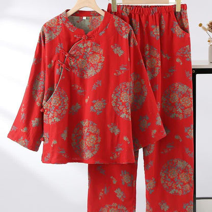 Ensemble de nuit en gaze de coton avec fermeture grenouille et motif floral