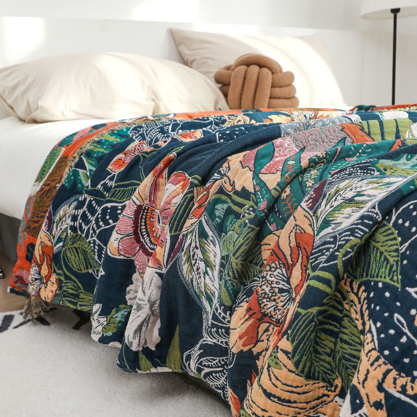 Couette réversible en gaze de coton style forêt avec pompons