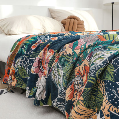 Couette réversible en gaze de coton style forêt avec pompons