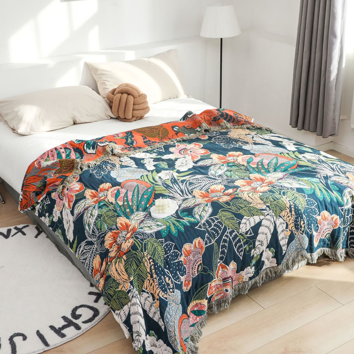 Couette réversible en gaze de coton style forêt avec pompons