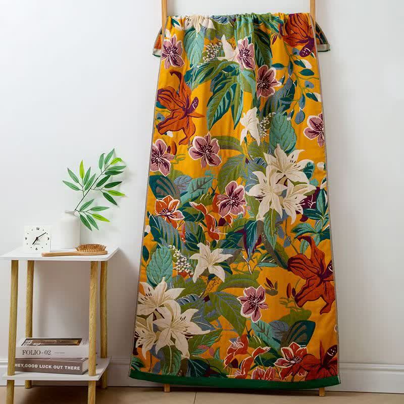 Serviette en gaze de coton douce avec des lys colorés
