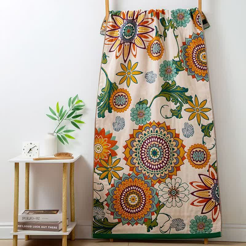 Serviette en gaze de coton douce et respirante avec motif floral rétro