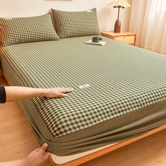 Drap-housse doux en pur coton avec un motif à carreaux simple