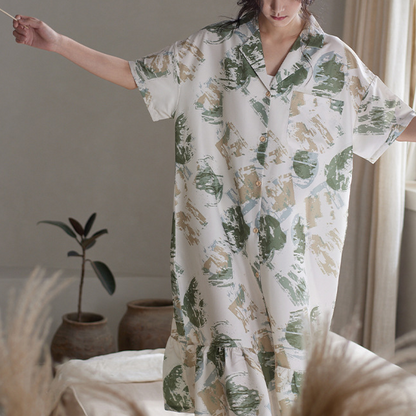 Chemise de nuit simple à manches courtes en satin de soie