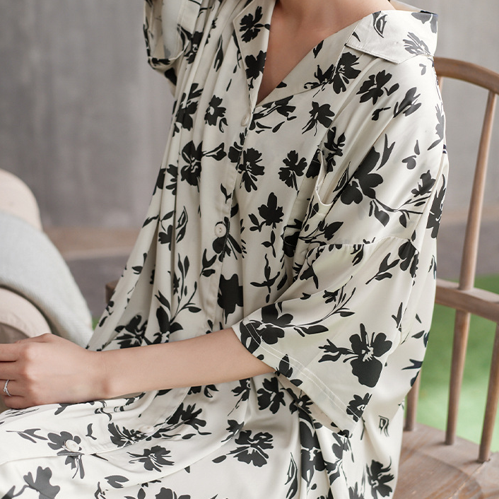Chemise de nuit en satin doux, respirant et décontracté avec motif floral