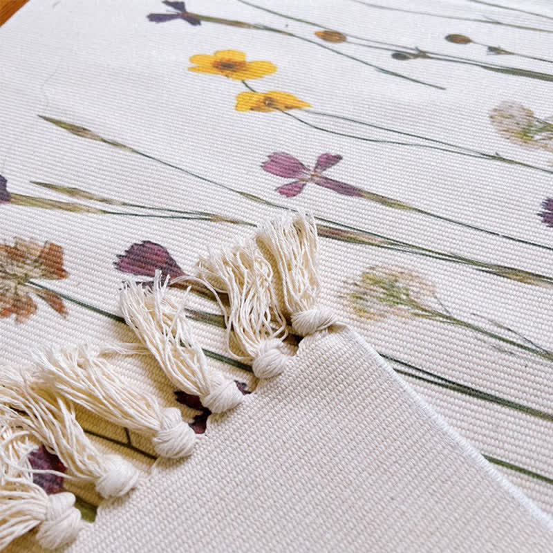 Tapis de sol en coton et lin avec motif de branches de plantes et pompon