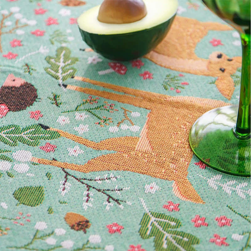 Nappe mignonne avec des animaux de la jungle et des cerfs