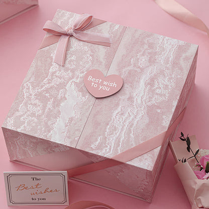 Emballage cadeau rose pour anniversaire et Noël