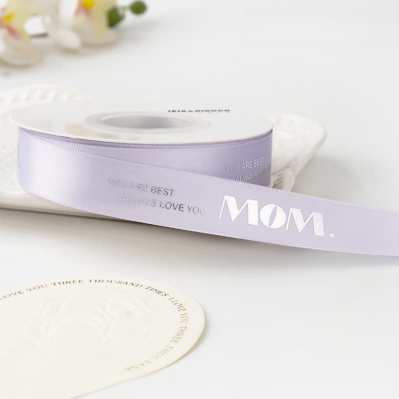 Coffret cadeau fête des mères avec bouquet et ruban de satin