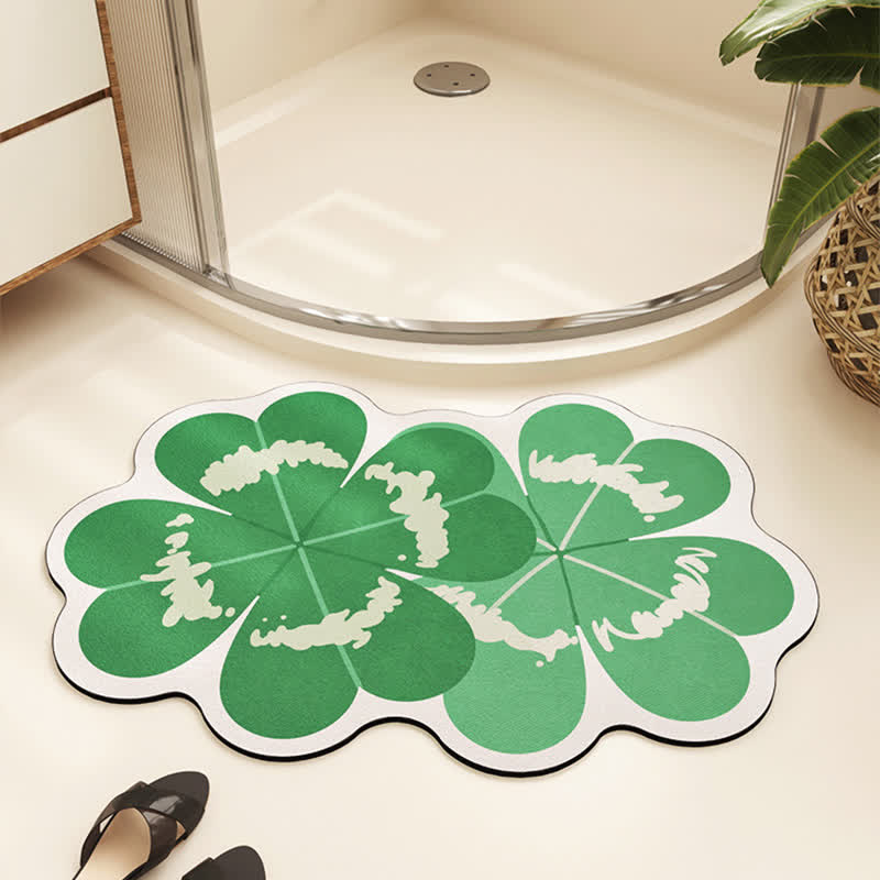 Tapis de sol absorbant en boue de diatomées avec trèfle à quatre feuilles