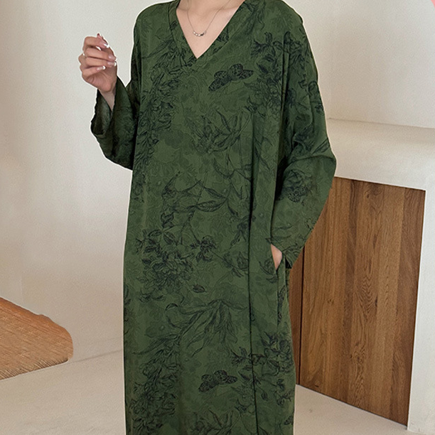 Chemise de nuit élégante, douce et longue avec col en V et motif floral