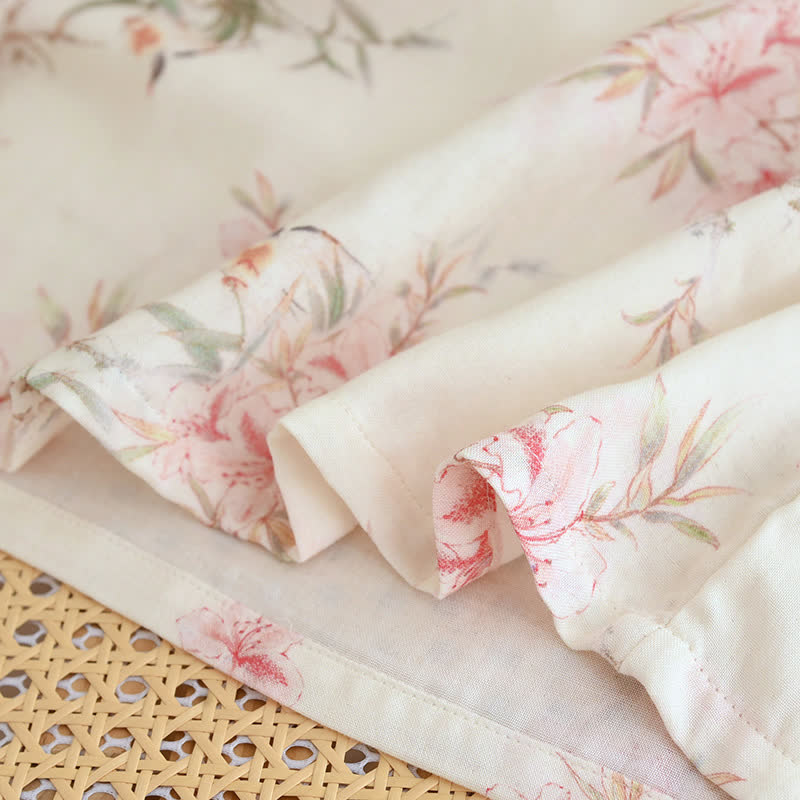 Vêtements de détente élégants avec branches et feuilles de cerisier