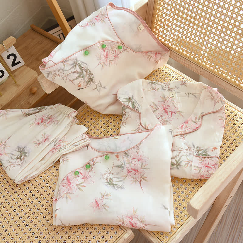Vêtements de détente élégants avec branches et feuilles de cerisier