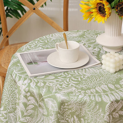 Nappe rustique, fraîche et imperméable avec des branches botaniques