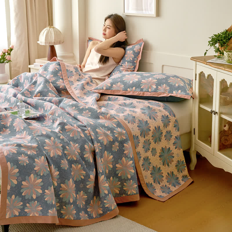 Couette jacquard en gaze de coton teint en fil avec motif floral
