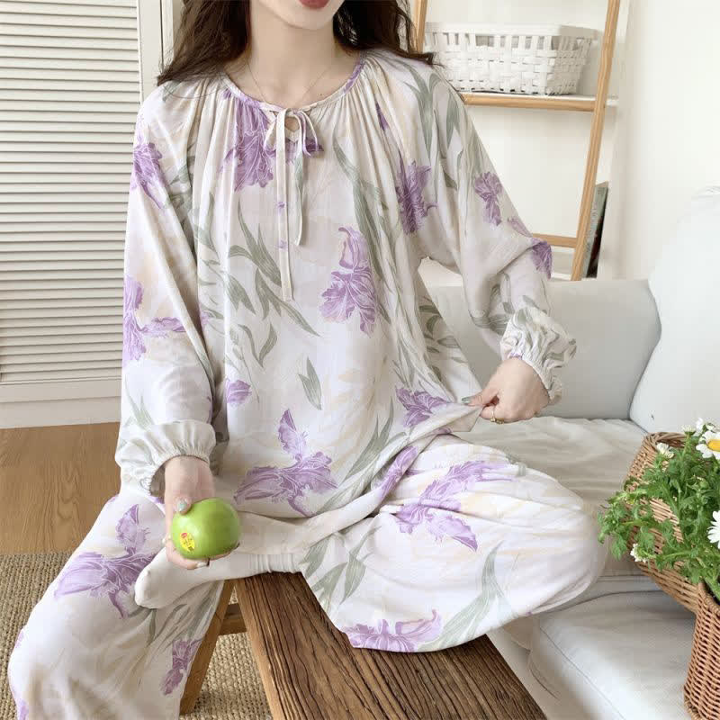 Ensemble de vêtements d'intérieur à col rond avec imprimé floral et papillon