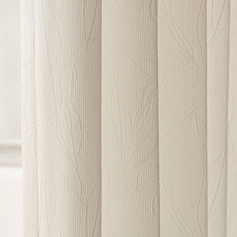 Rideau minimaliste moderne avec structure filtrant la lumière