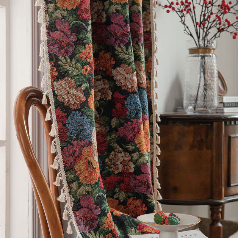 Rideau jacquard semi-occultant à motif floral et pompons