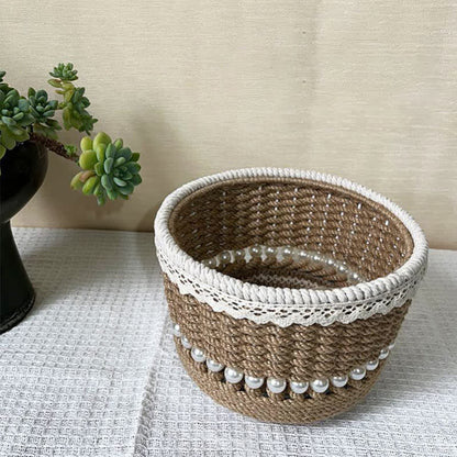 Panier de rangement en dentelle et perles tissées à la main