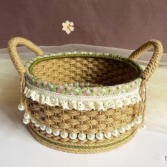Panier de rangement rustique tissé à la main avec dentelle florale et perles