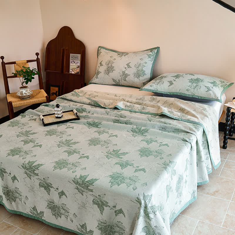 Couette jacquard en gaze de coton avec feuilles d'érable