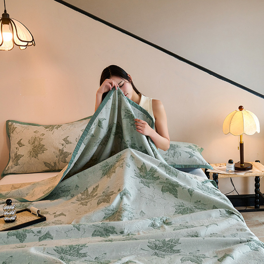Couette jacquard en gaze de coton avec feuilles d'érable