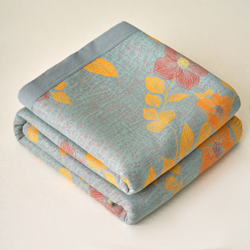 Couverture en gaze de coton teintée et rafraîchie avec motif floral