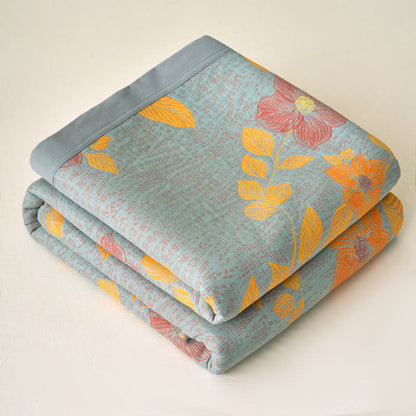 Couverture en gaze de coton teintée et rafraîchie avec motif floral