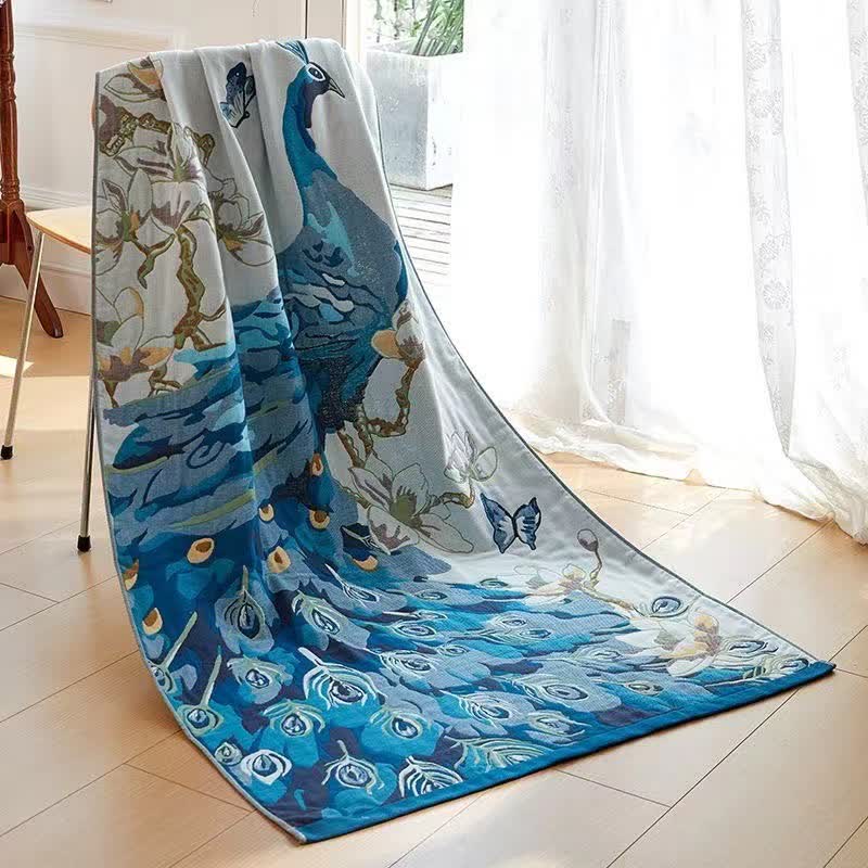 Serviette en gaze de coton douce et absorbante avec motif paon