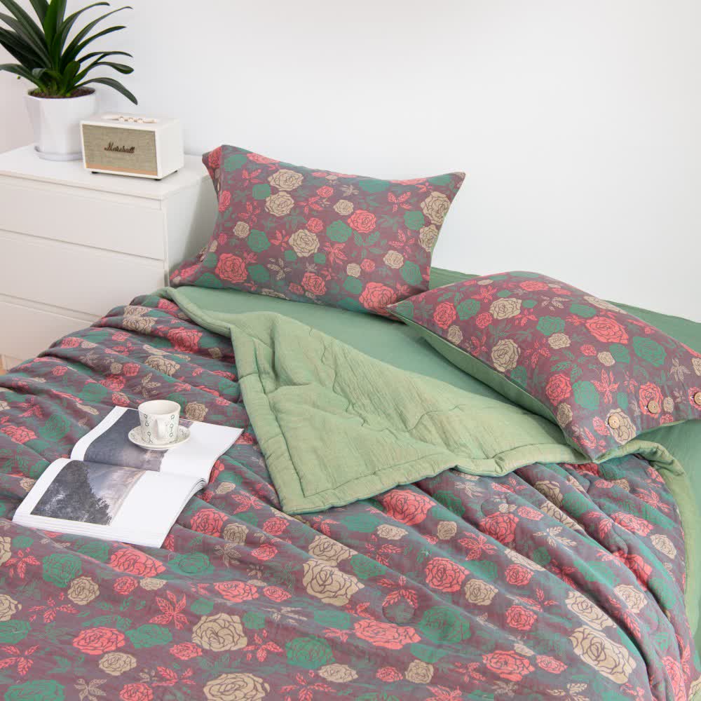 Linge de lit confortable en gaze de coton au style rose vintage