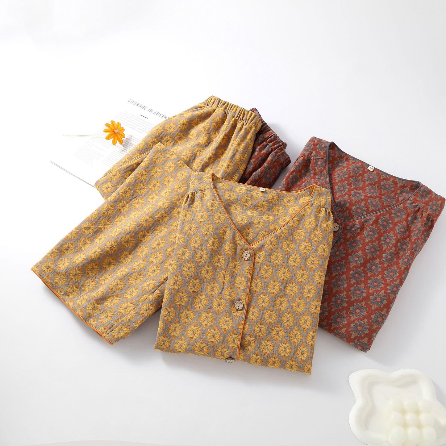 Ensemble pyjama en gaze de coton à motif jacquard vintage et col en V
