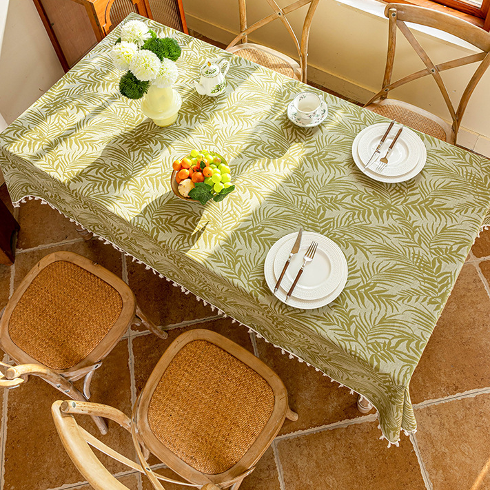 Nappe jacquard à feuilles rurales et pompons