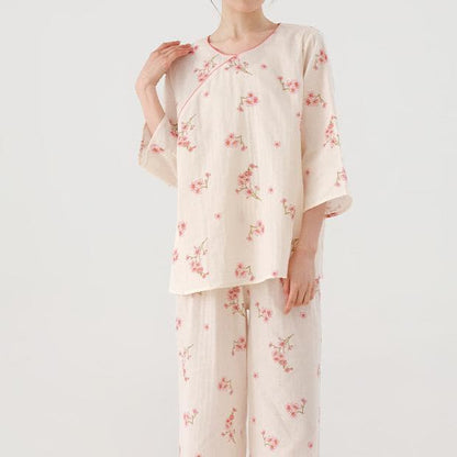 Ensemble de nuit élégant en gaze de coton avec fleurs de prunier