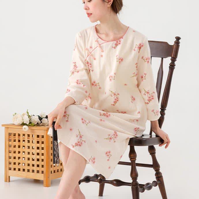 Chemise de nuit en gaze de coton douce avec fleurs de prunier