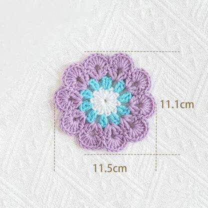 Dessous de verre fait main au crochet avec des fleurs
