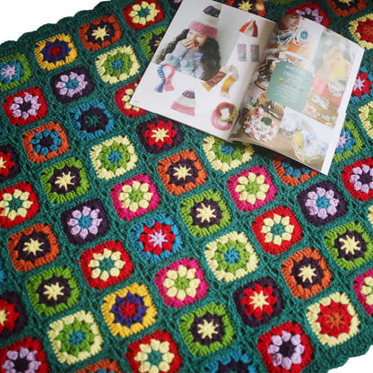 Couverture tissée à la main avec bordure au crochet de style rétro