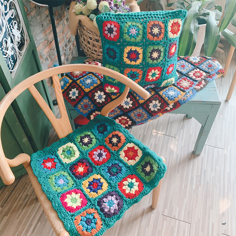 Couverture tissée à la main avec bordure au crochet de style rétro