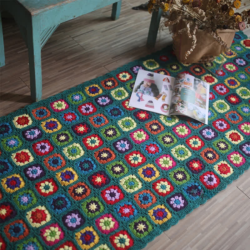 Couverture tissée à la main avec bordure au crochet de style rétro