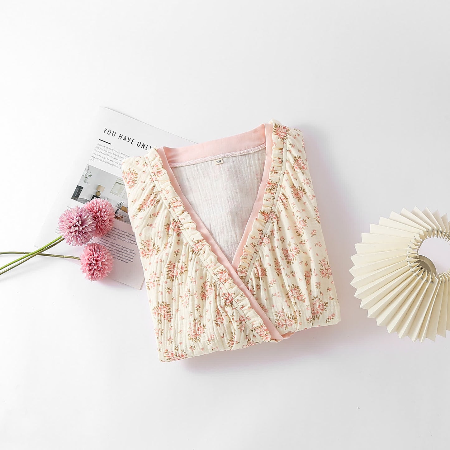 Chemise de nuit à manches longues en double gaze de coton à motif floral