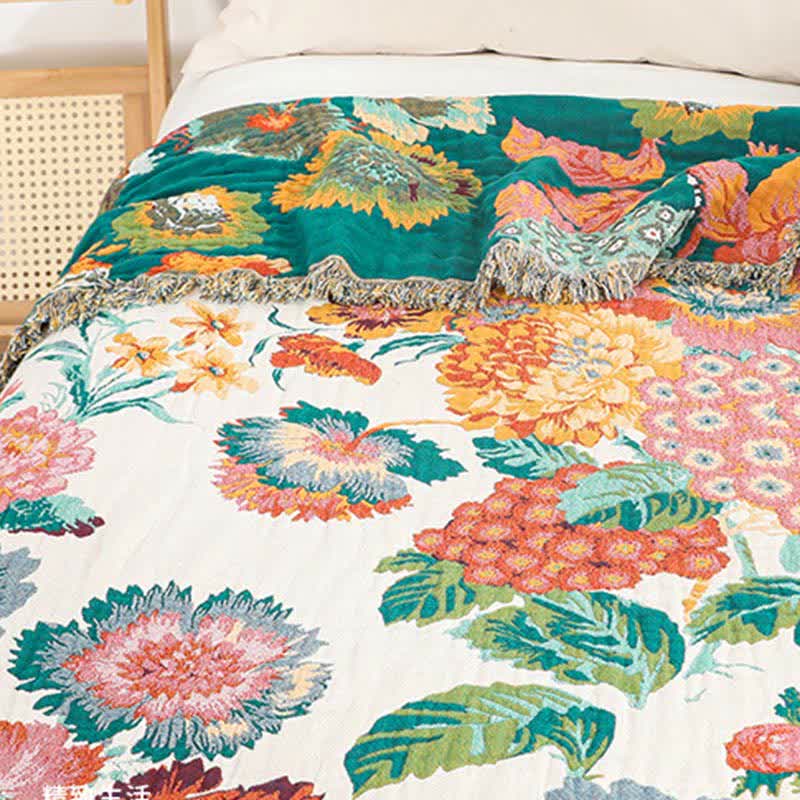 Couette réversible en gaze de coton multicouche avec motif floral et pompons