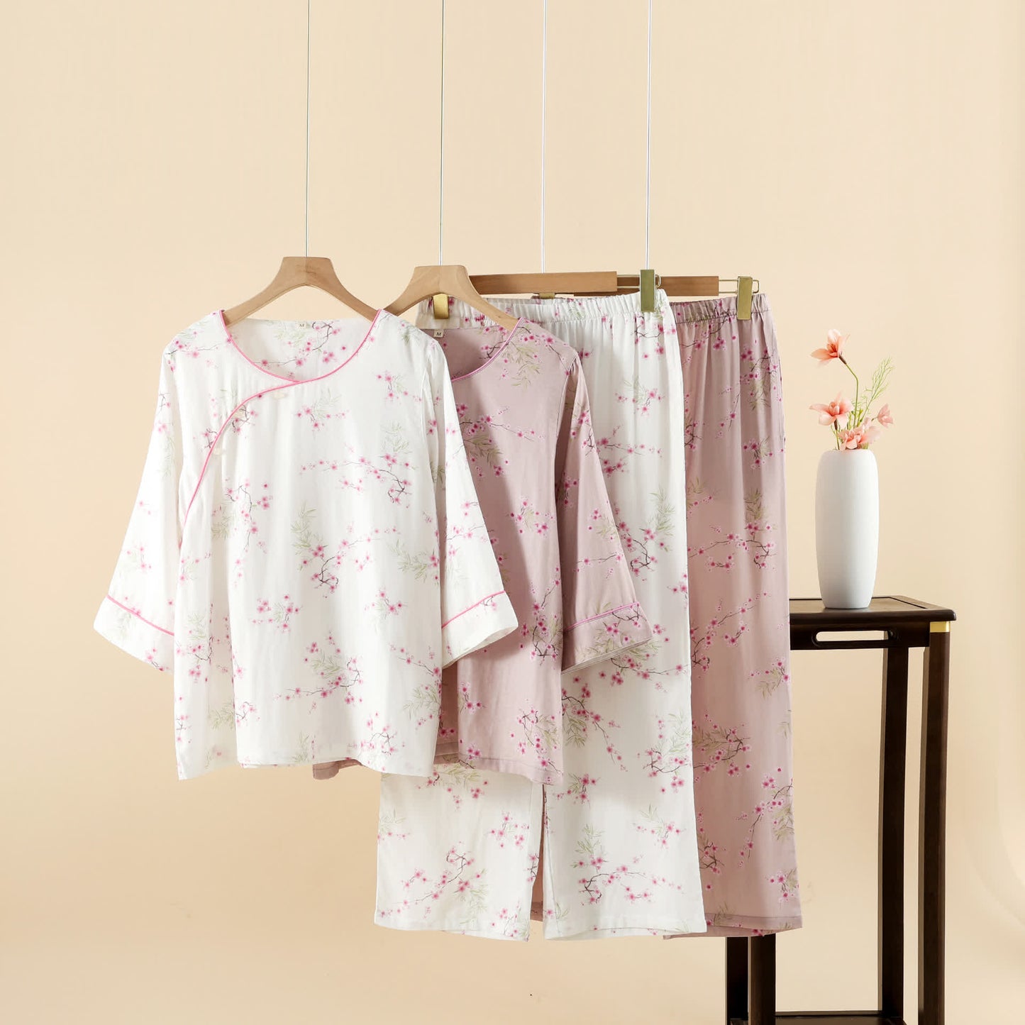 Ensemble pyjama en coton et bambou avec imprimé fleur de prunier vintage