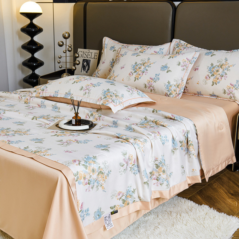 Couette d'été douce de style campagnard avec motif floral