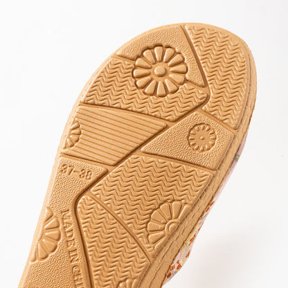 Chaussons antidérapants avec broderie florale