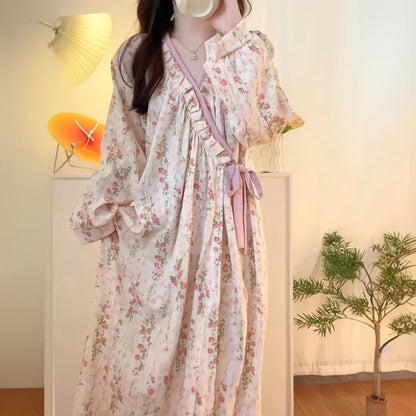 Chemise de nuit longue et douce à motif floral et col en V