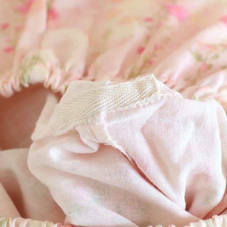 Ensemble de vêtements d'intérieur en gaze de coton avec imprimé rose et devant asymétrique