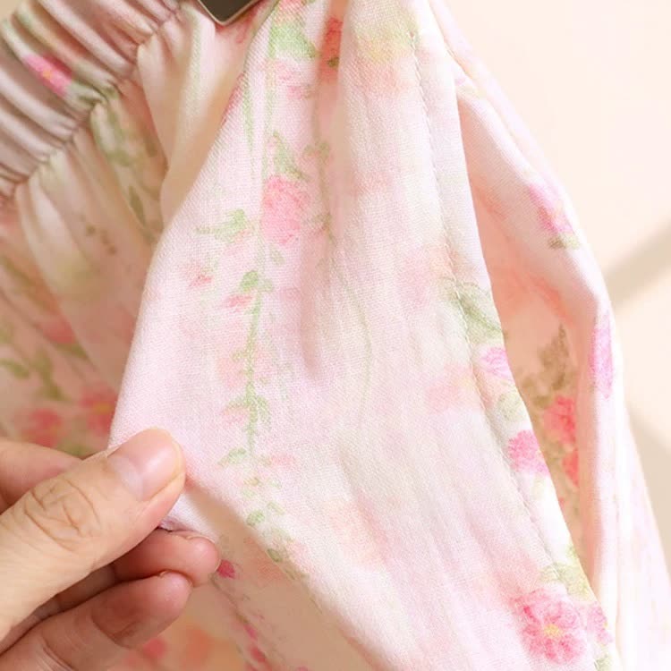 Ensemble de vêtements d'intérieur en gaze de coton avec imprimé rose et devant asymétrique